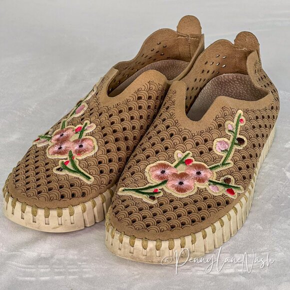Ilse Jacobsen Perforated Tulip Slip-On Shoes Floral Appliqué EU 41 US 10.5-11 - Picture 10 of 11